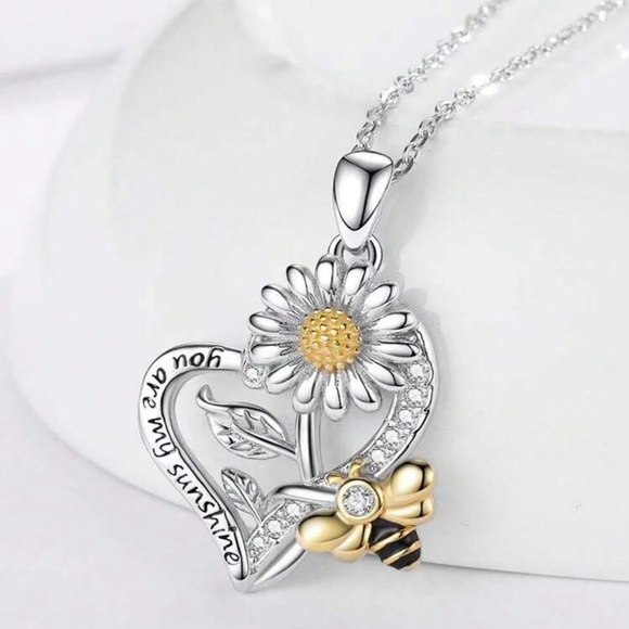 Sunflower and Bee Heart Pendant Necklace - Picture 5 of 5